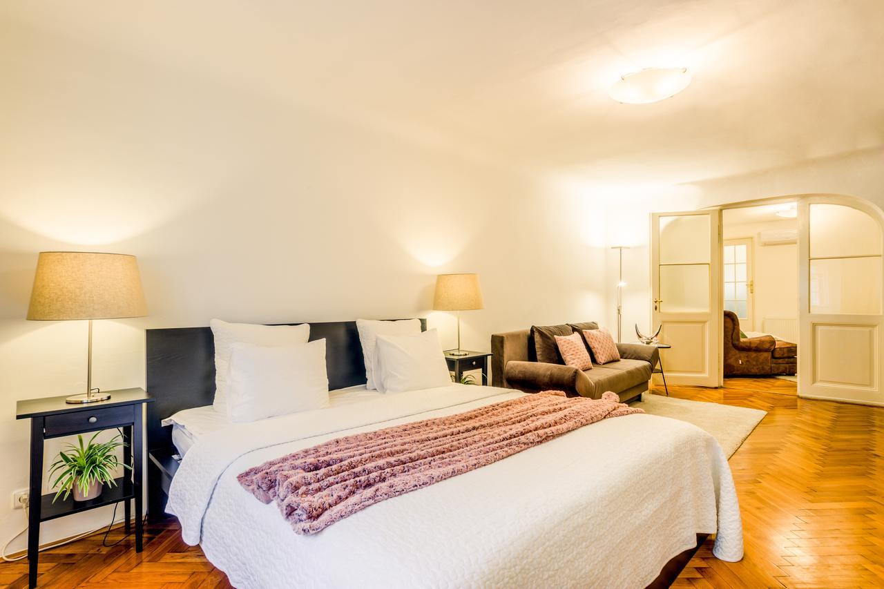 Royal Route Apartamento