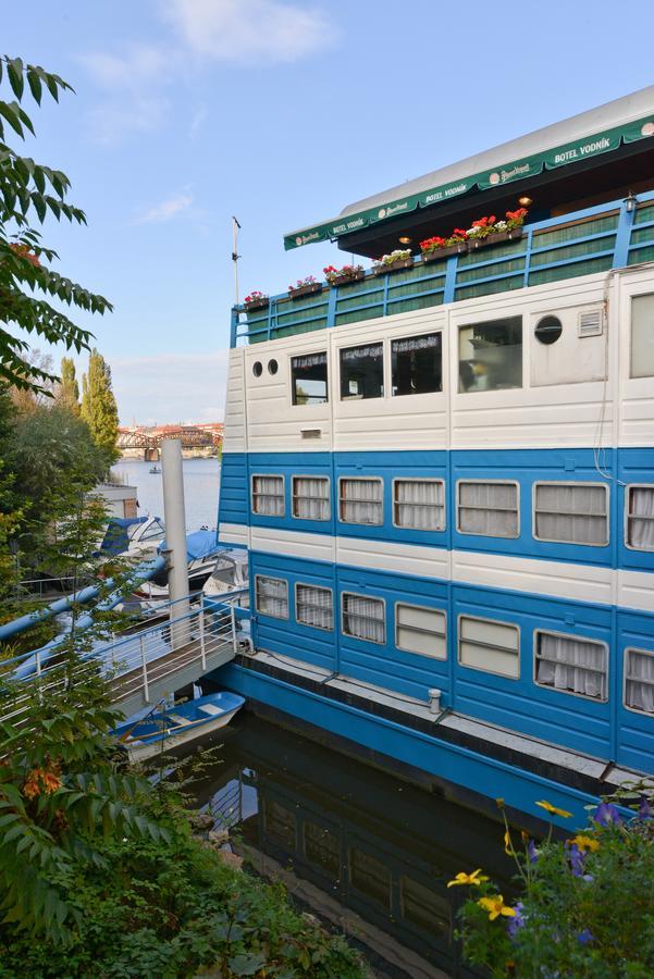 Vodnik Botel