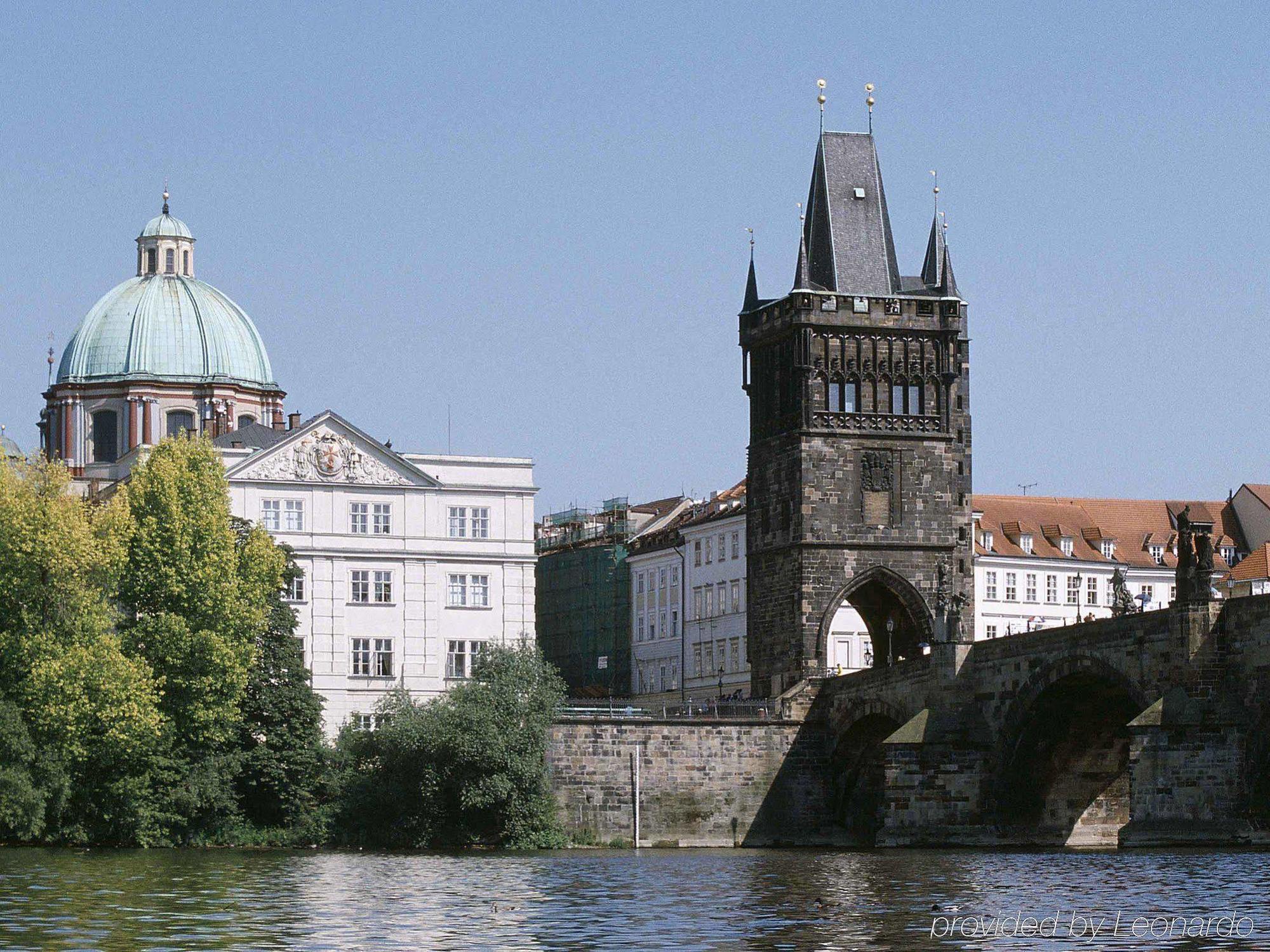 Ibis Mala Strana 3*