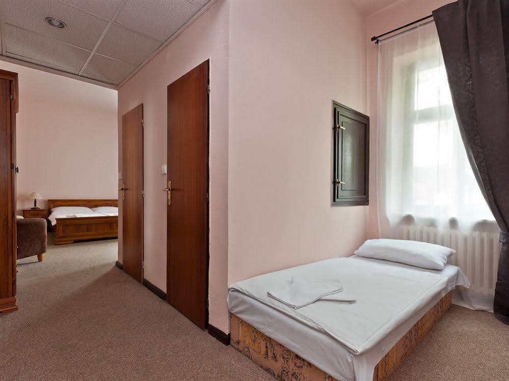 Otel Branik 3*