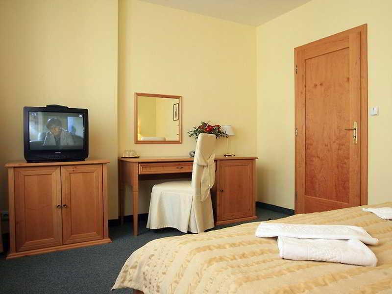 Otel Claris 3*