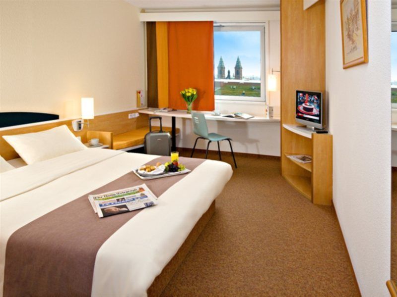 Ibis Mala Strana 3* Prague