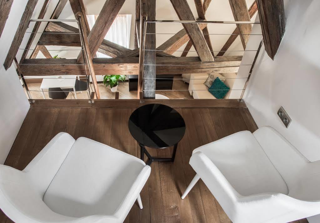 Apartment 3 Epoques By Adrez *