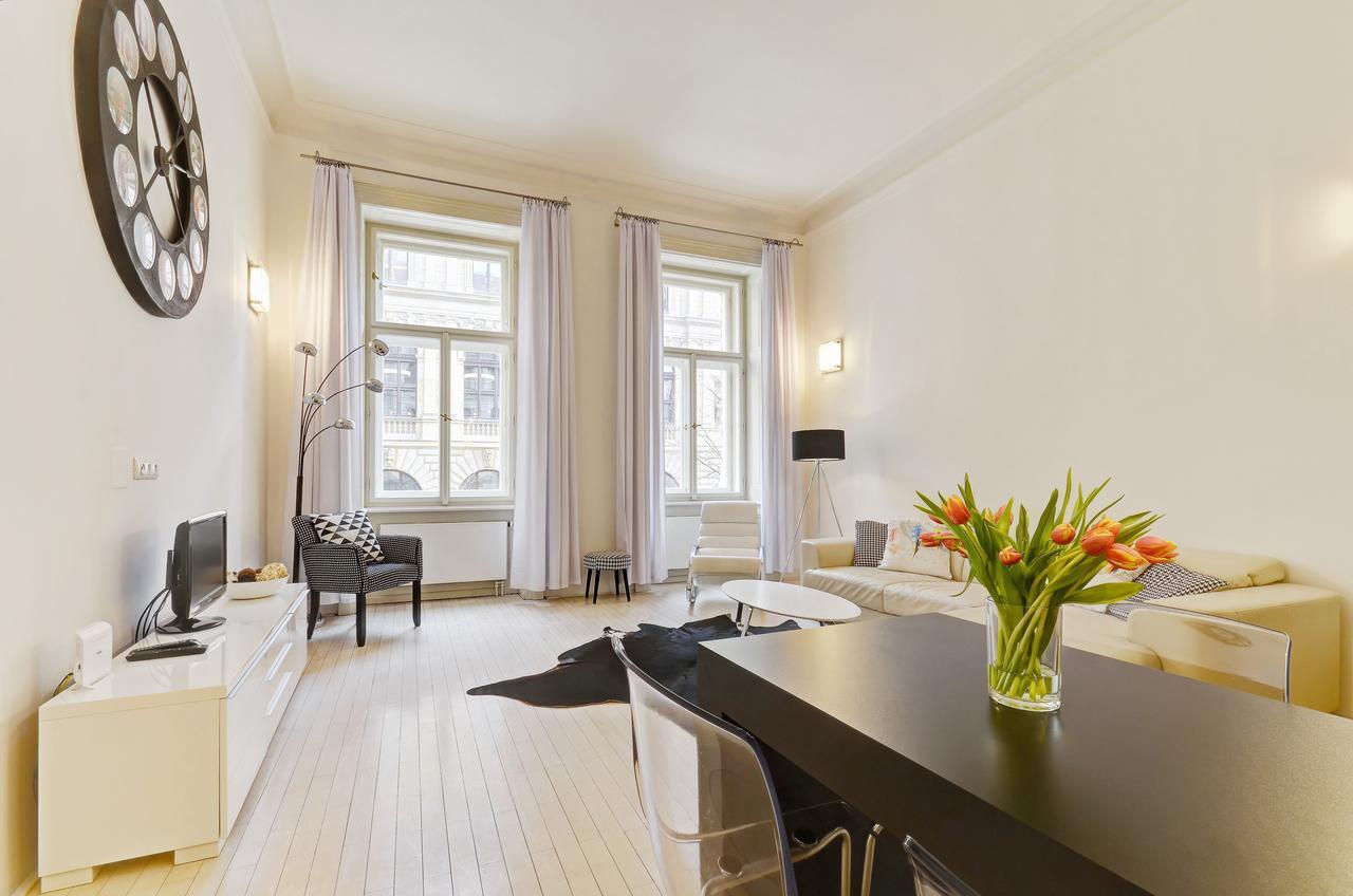 Historic Centre Vi Apartment *