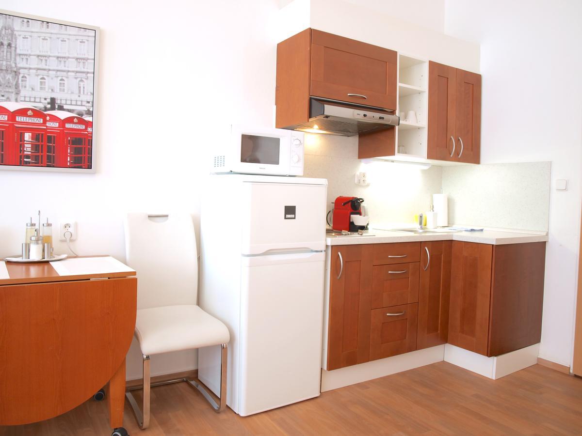 Apartment Center *