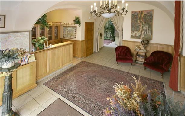 Golden Star 4* Prague