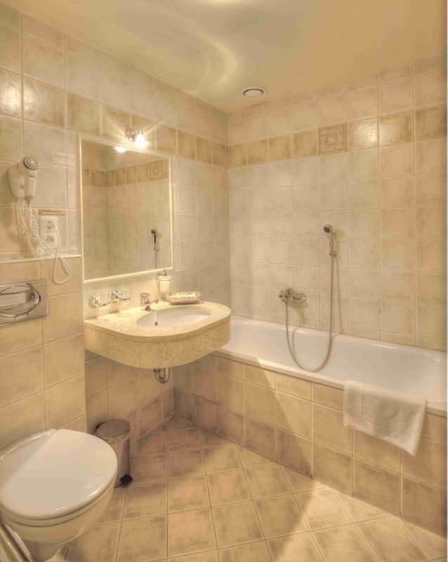 Ariston