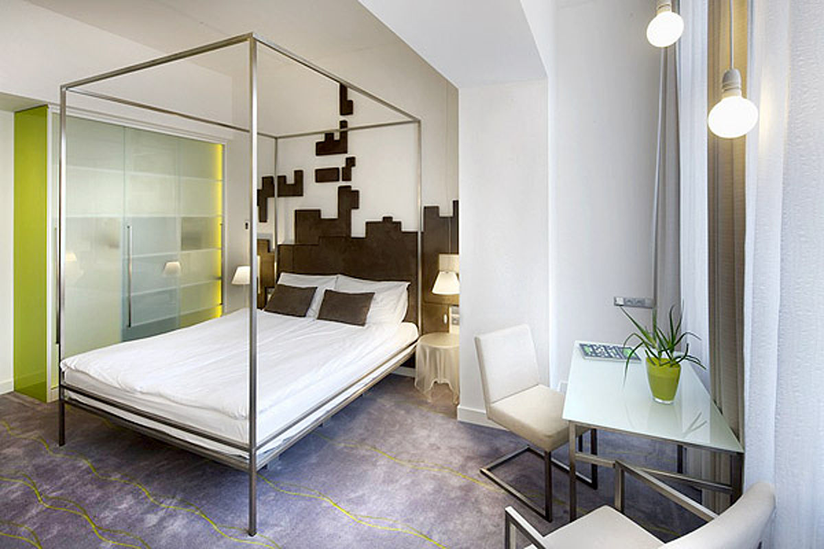 Pure White 4* Prague