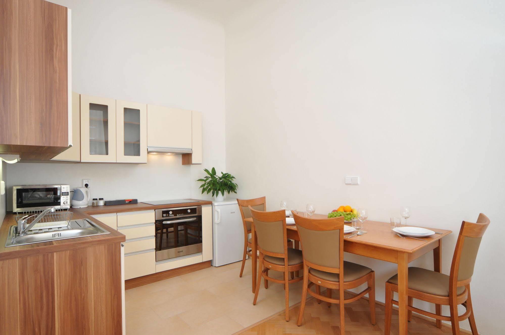 Boutique Aparthotel 3*