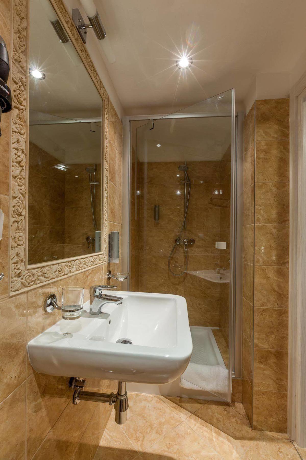 Boutique 3*