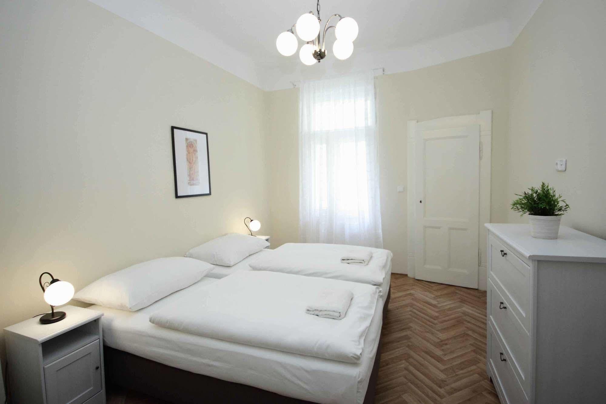 Exclusive * Prague