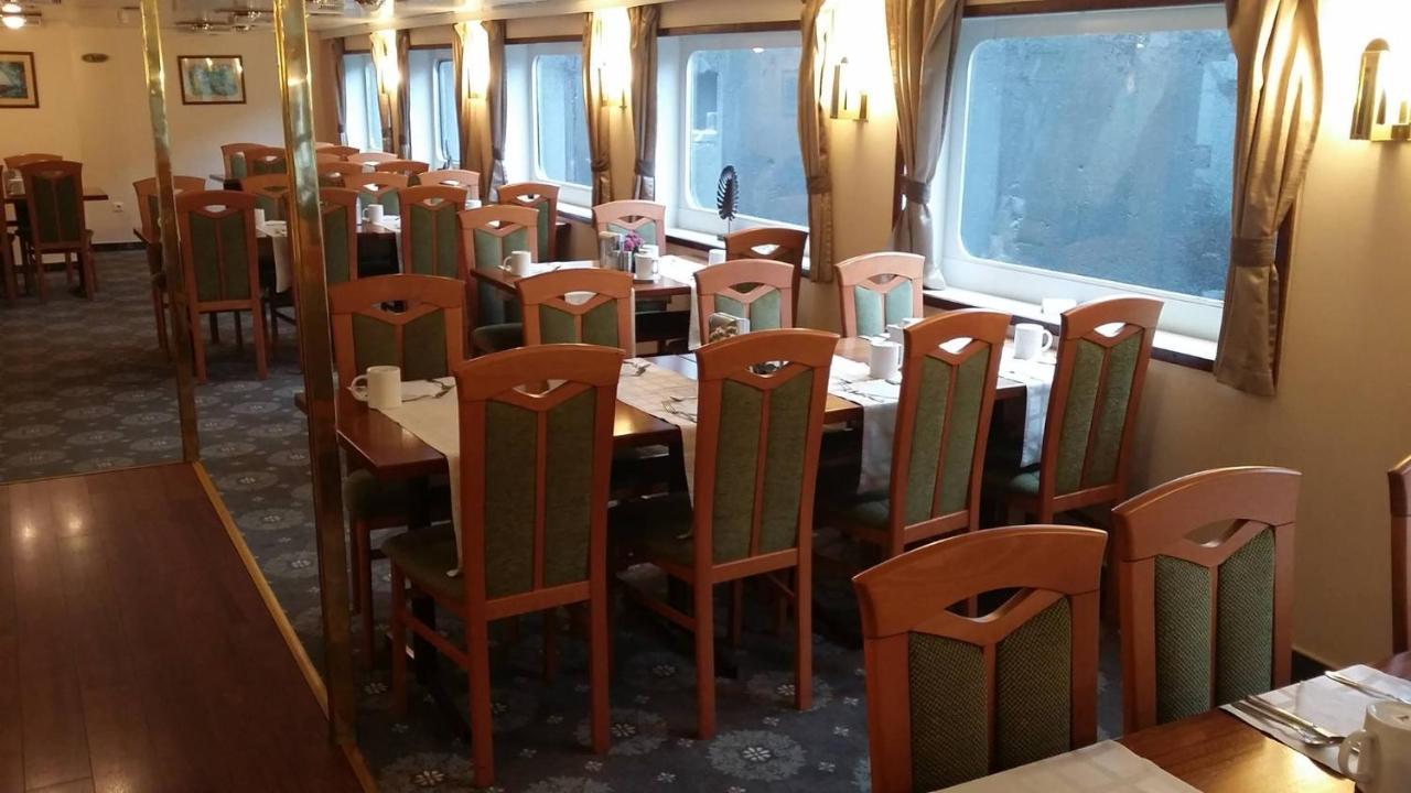 Florentina Boat Botel 3*