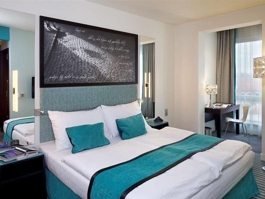 Red & Blue Design Hotel 4*