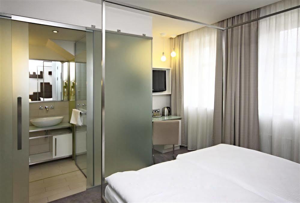 Pure White 4* Prague
