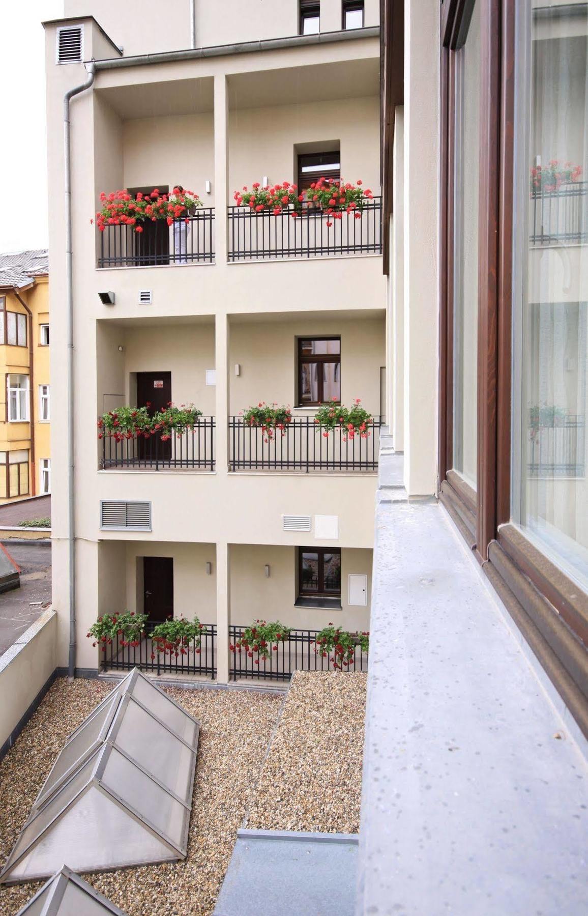Pure White Hotel 4*
