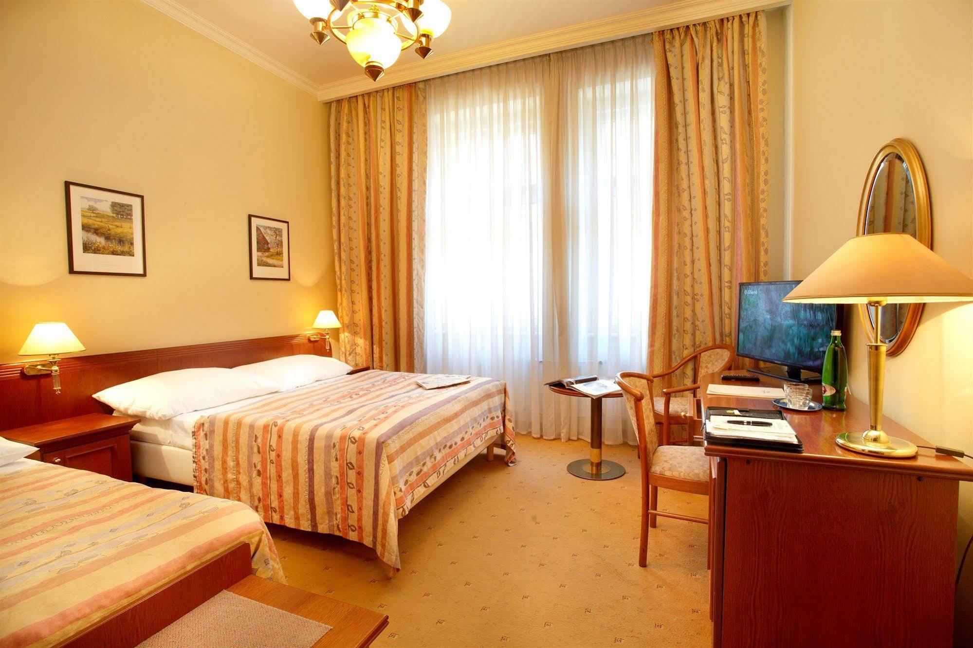 Otel Galerie Royale 4*