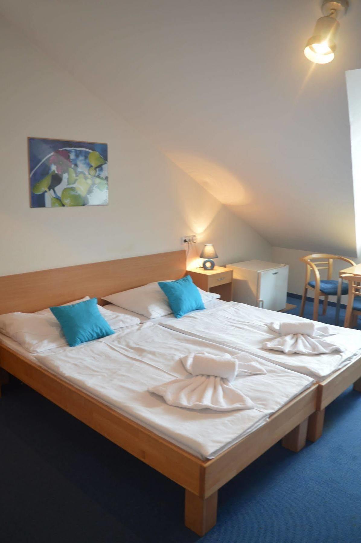 Otel Claris Prag