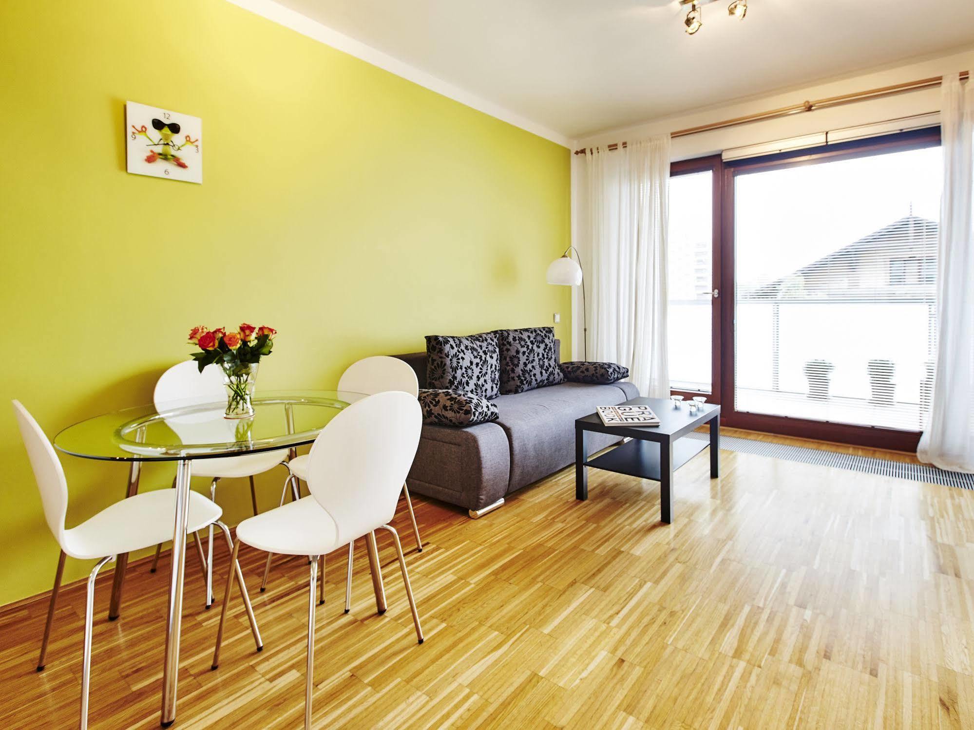Waterfront Apartment Prague