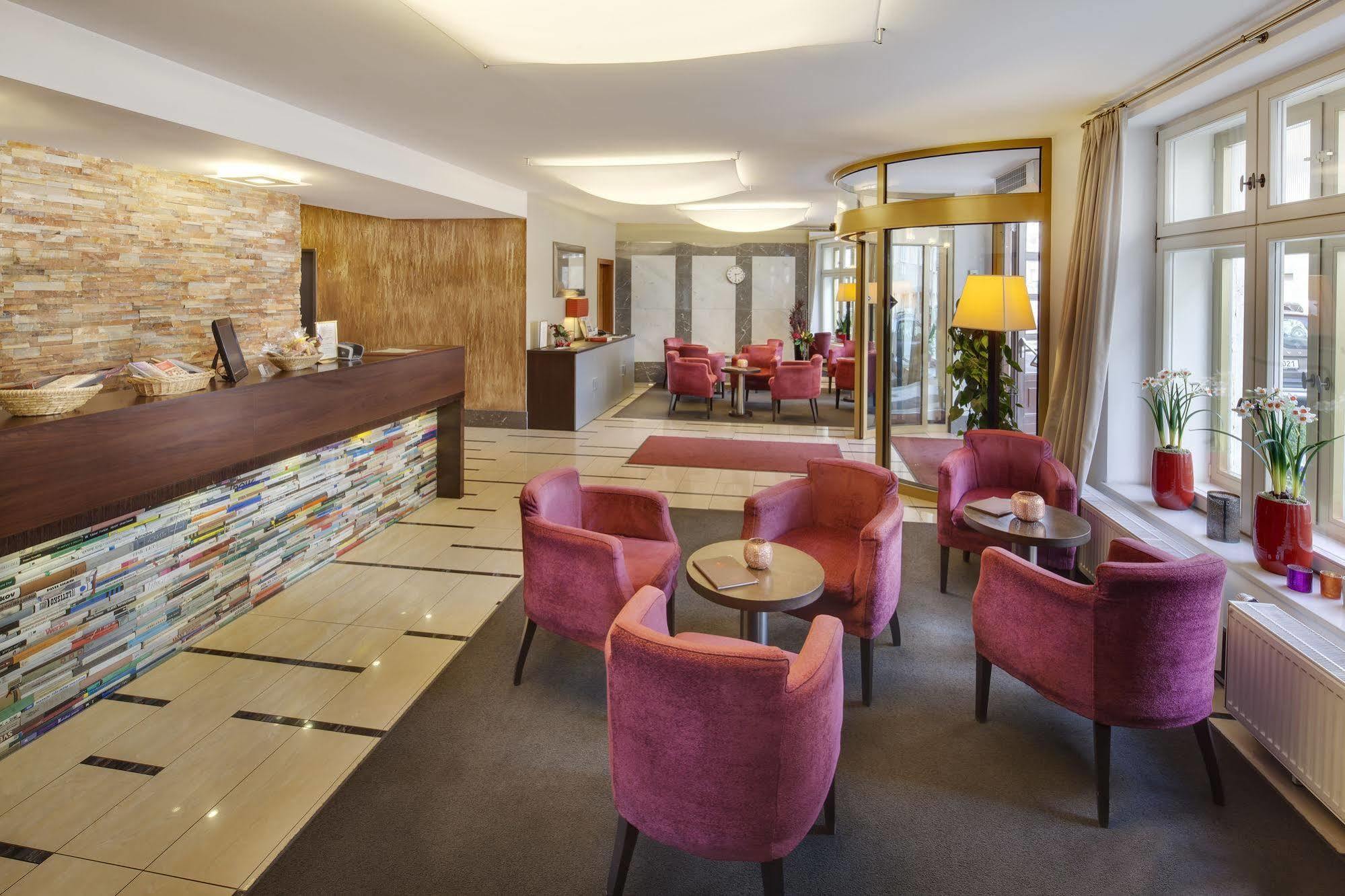 Hotel Clement