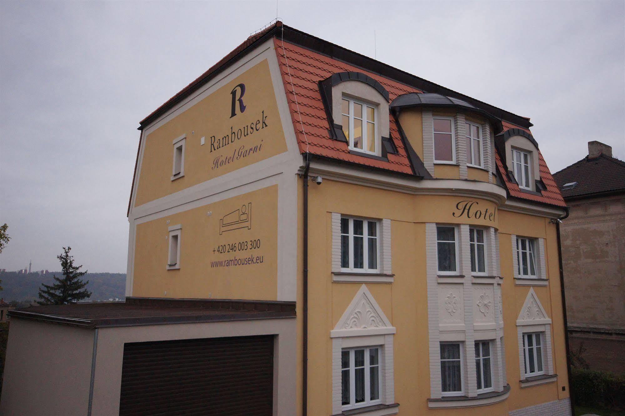 Otel Garni Rambousek