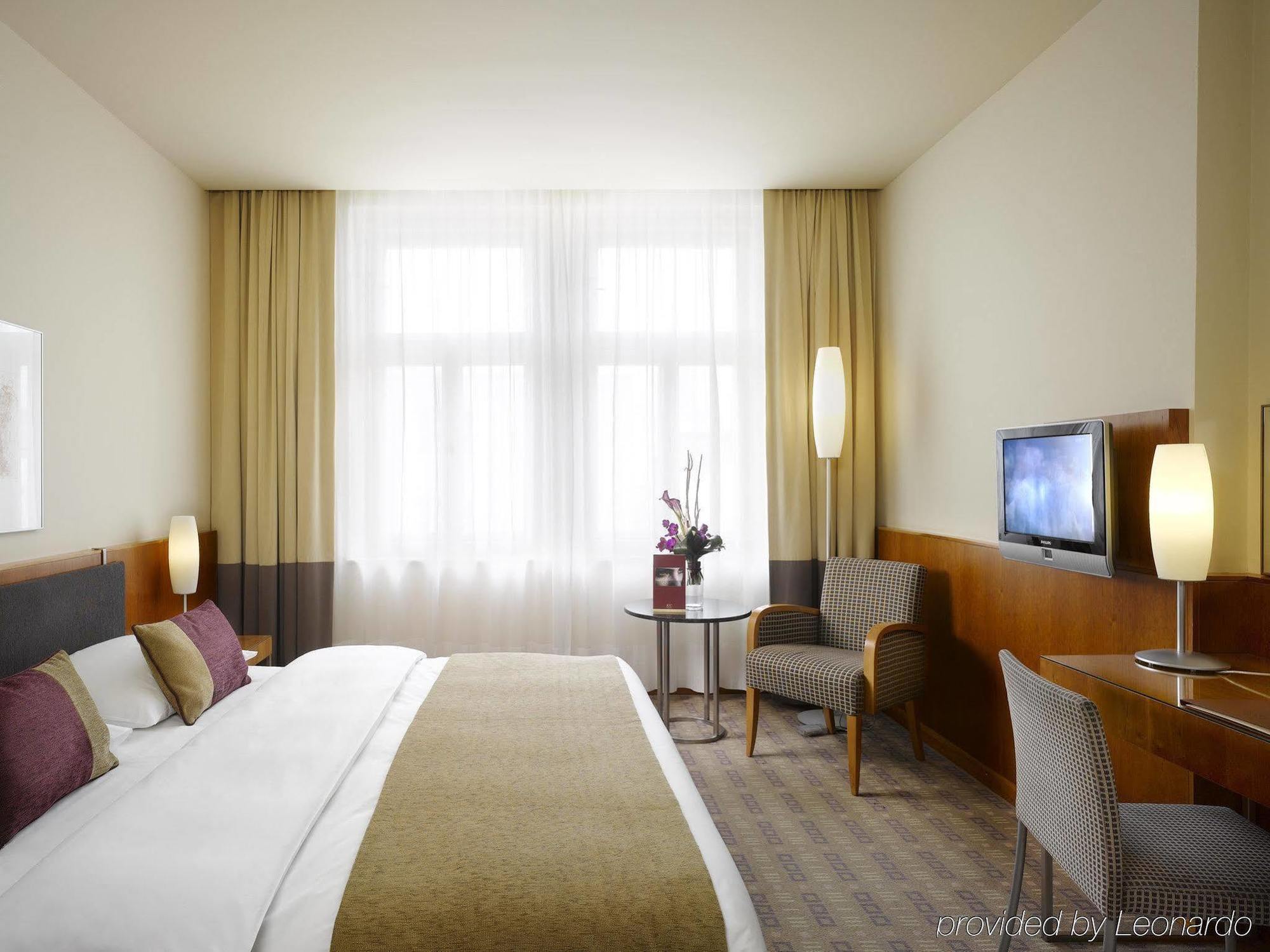 Hotel K+k 4*