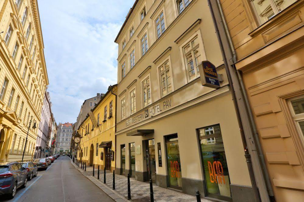 Pav Hotel