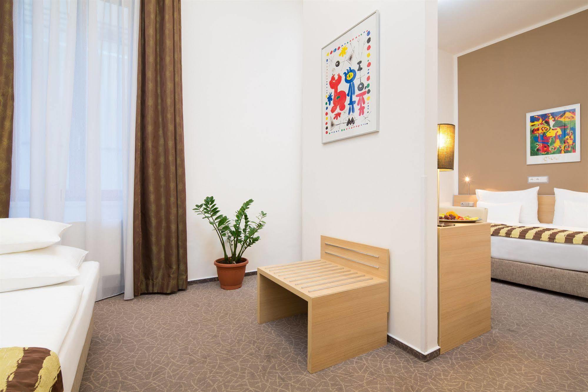 Hotel Pav 3*