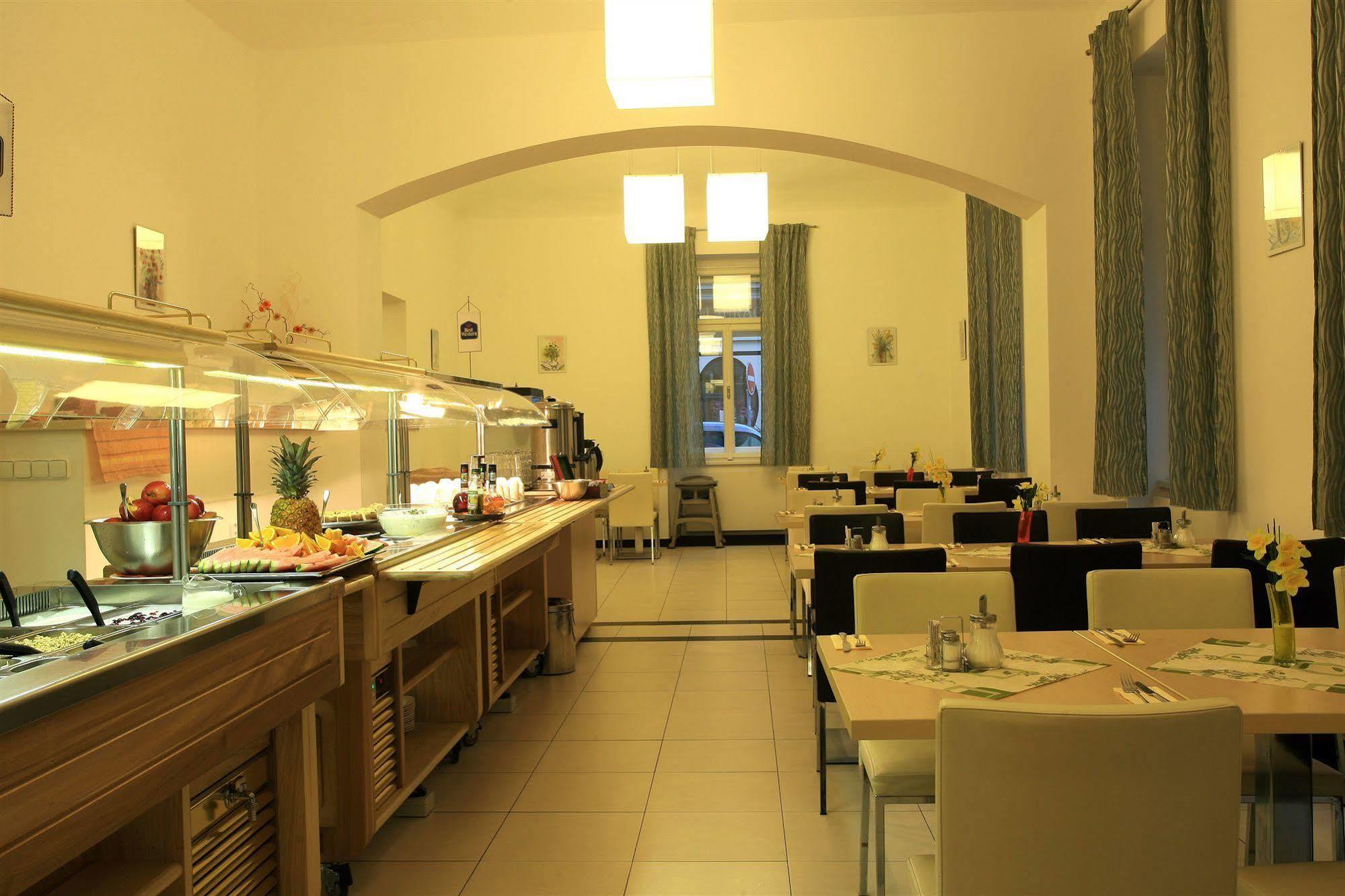 Pav Prague