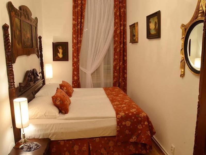 U Zlateho Stromu 4* Prag