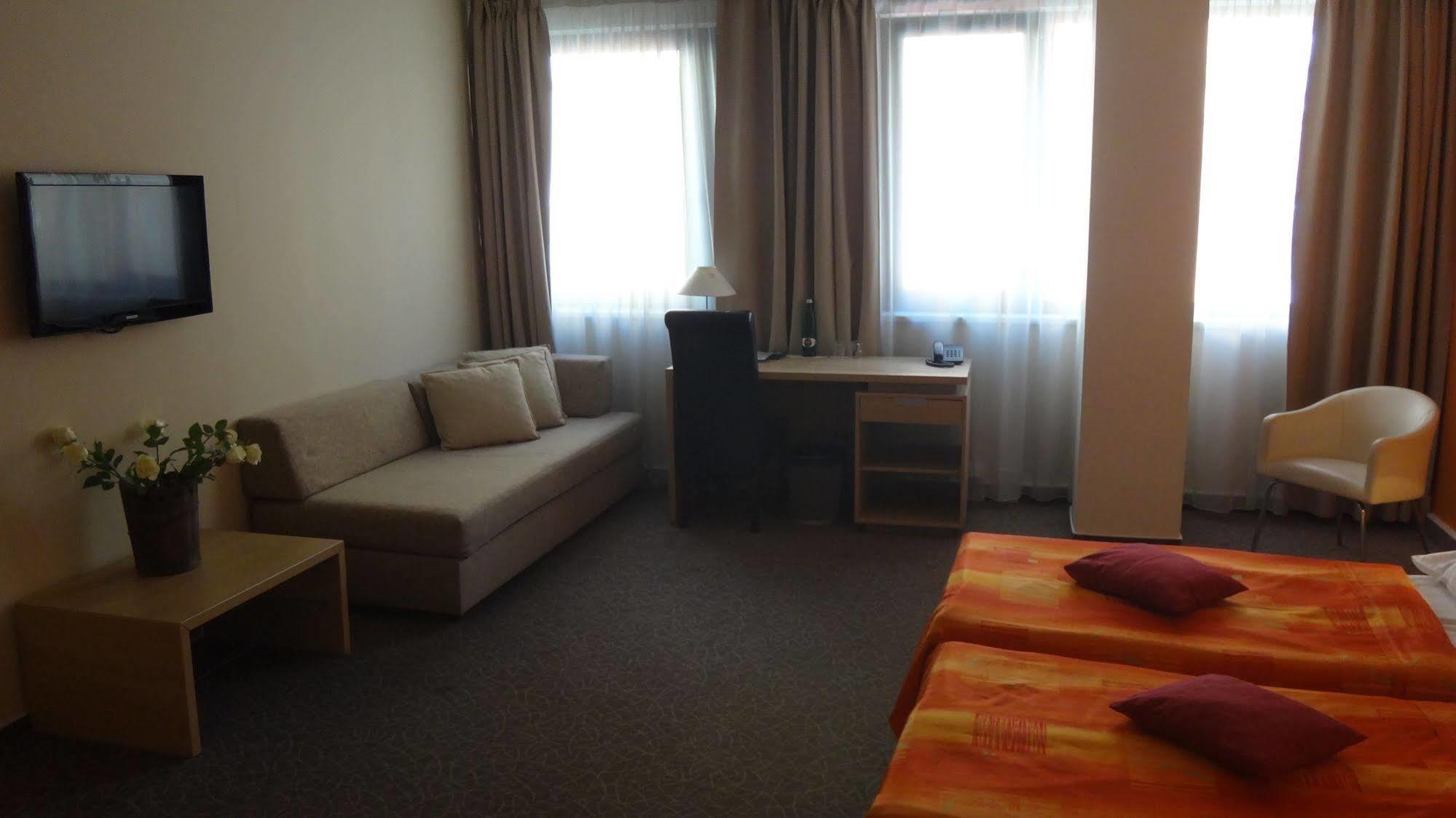 Ehrlich Hotel 4*