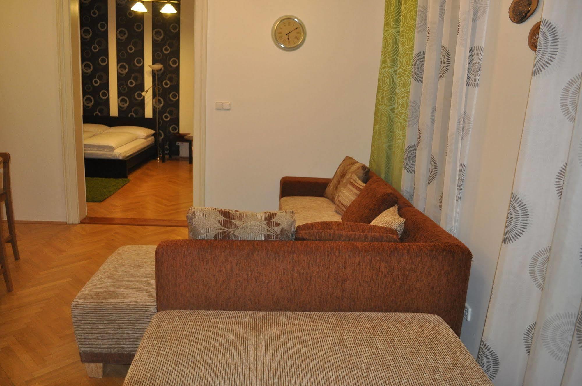 The Family's Nest Apartment