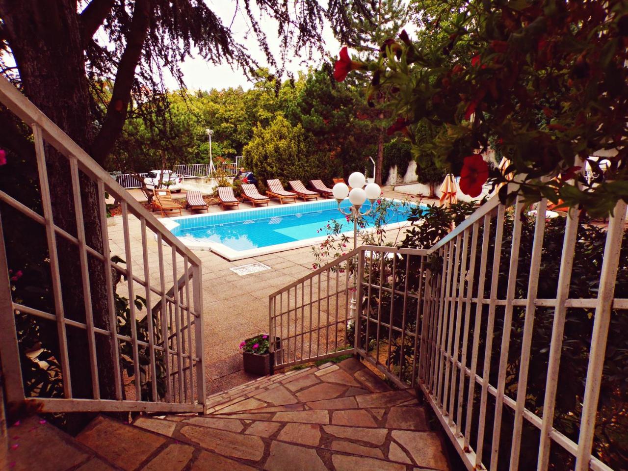 Hotel Monica