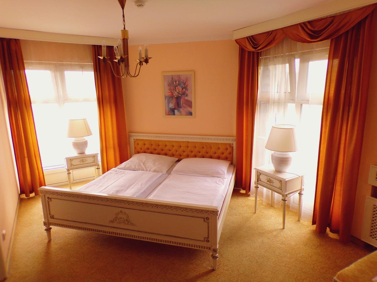 Hotel Monica