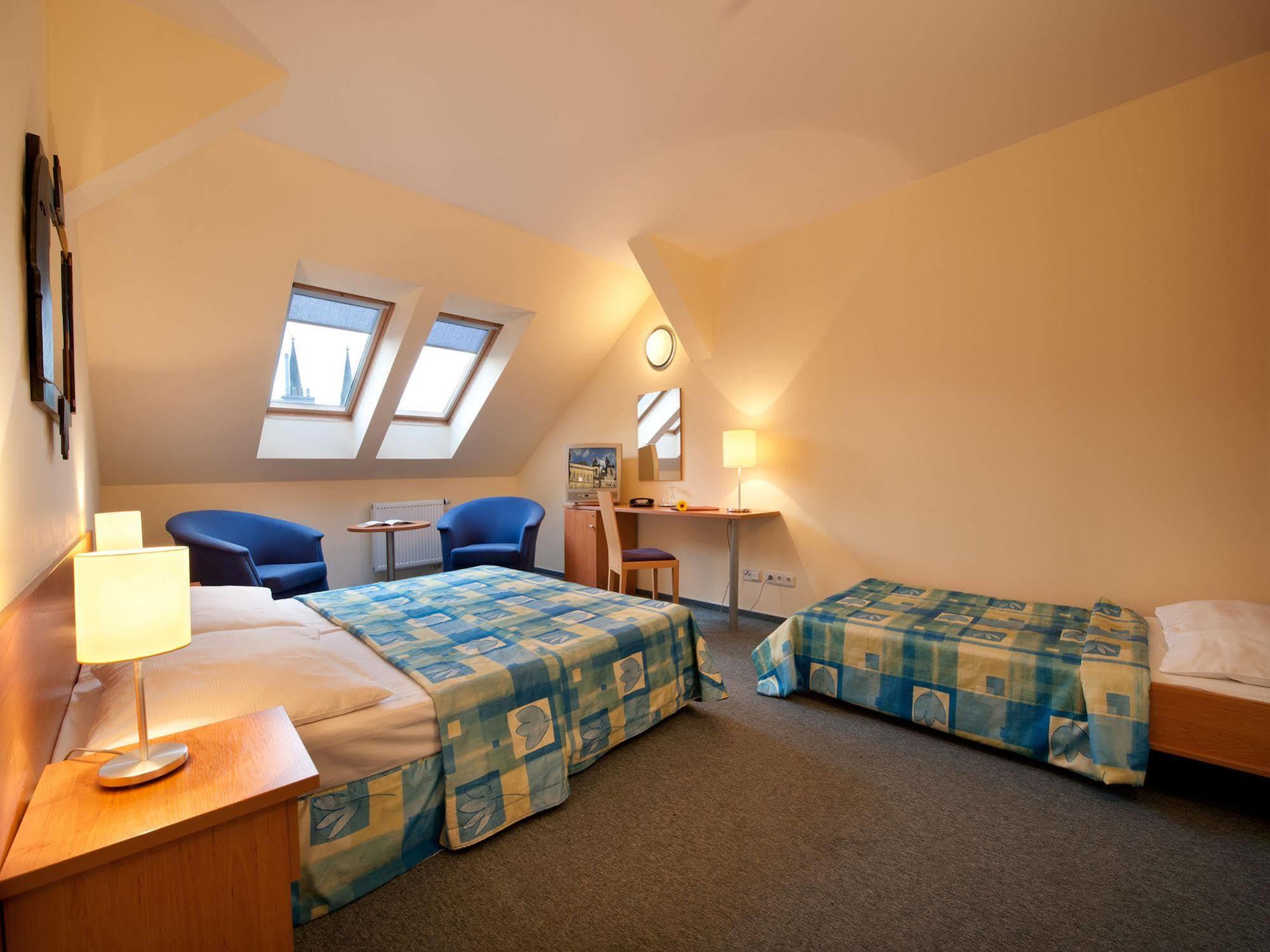 Ea Tosca 3* Prague