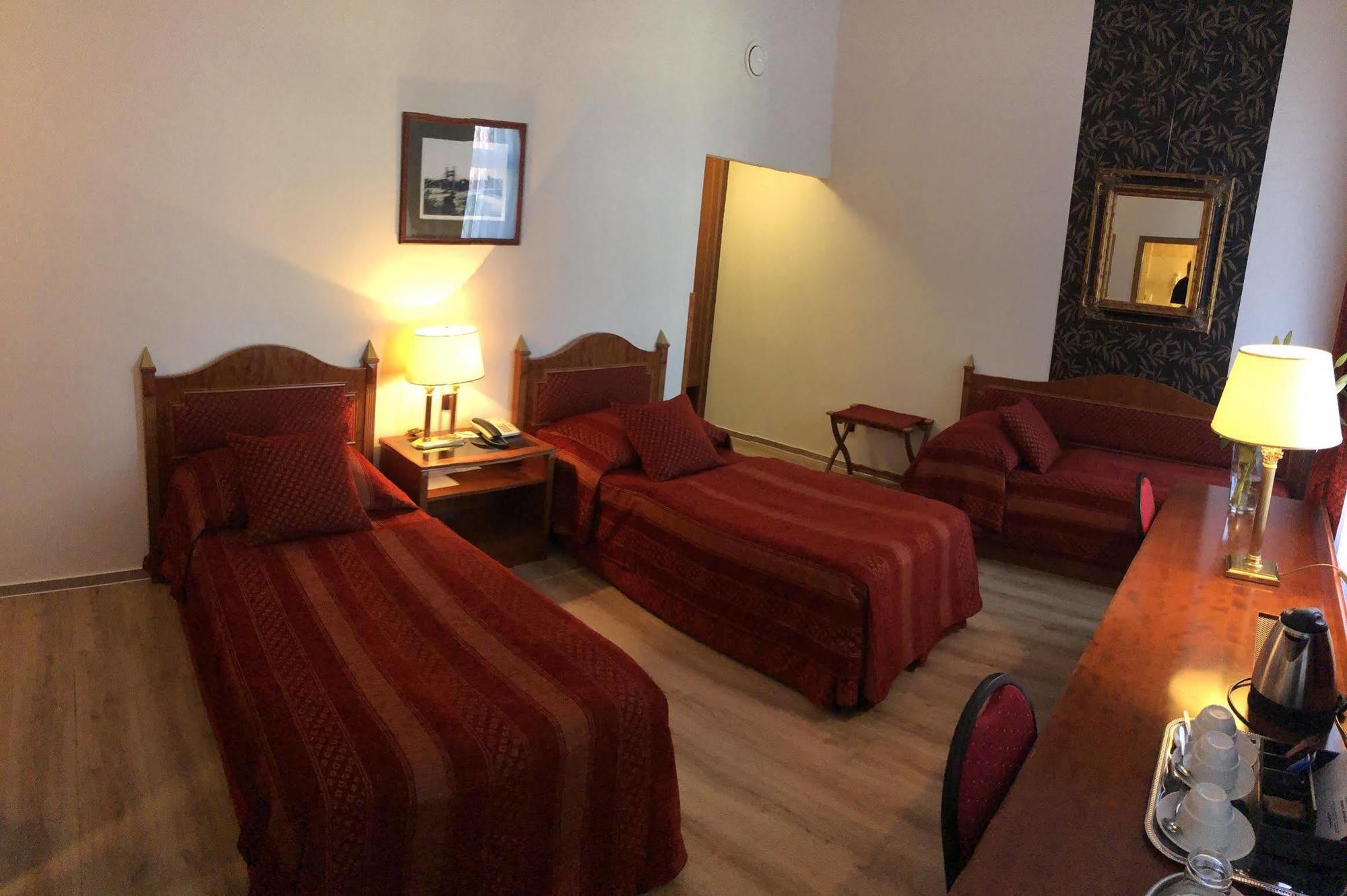 Ariston Hotel