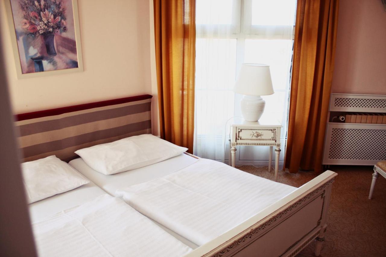 Monica Hotel 3*