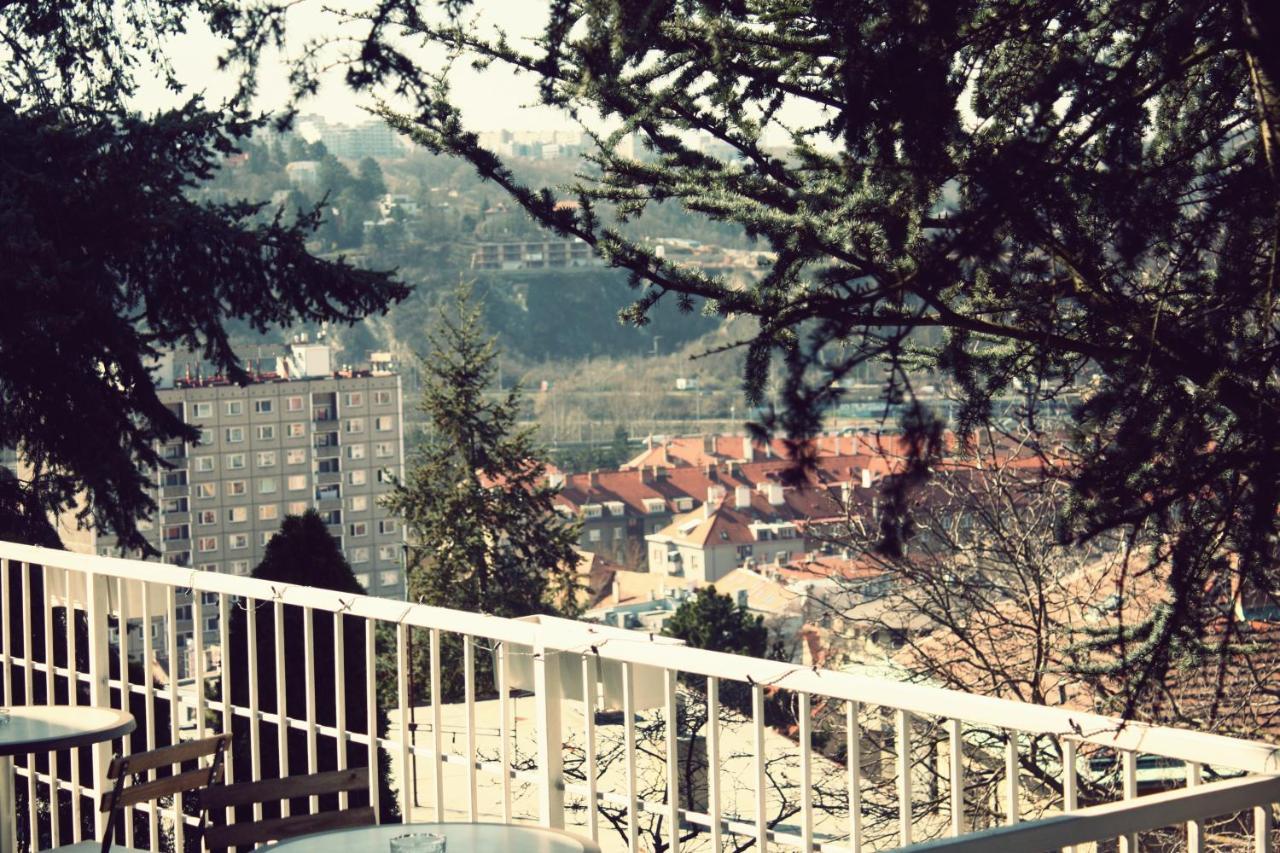 Monica Hotel
