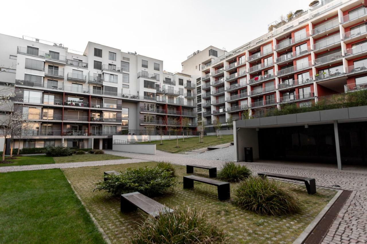 Days - Family 2bdr - Garage Parking - Balcony