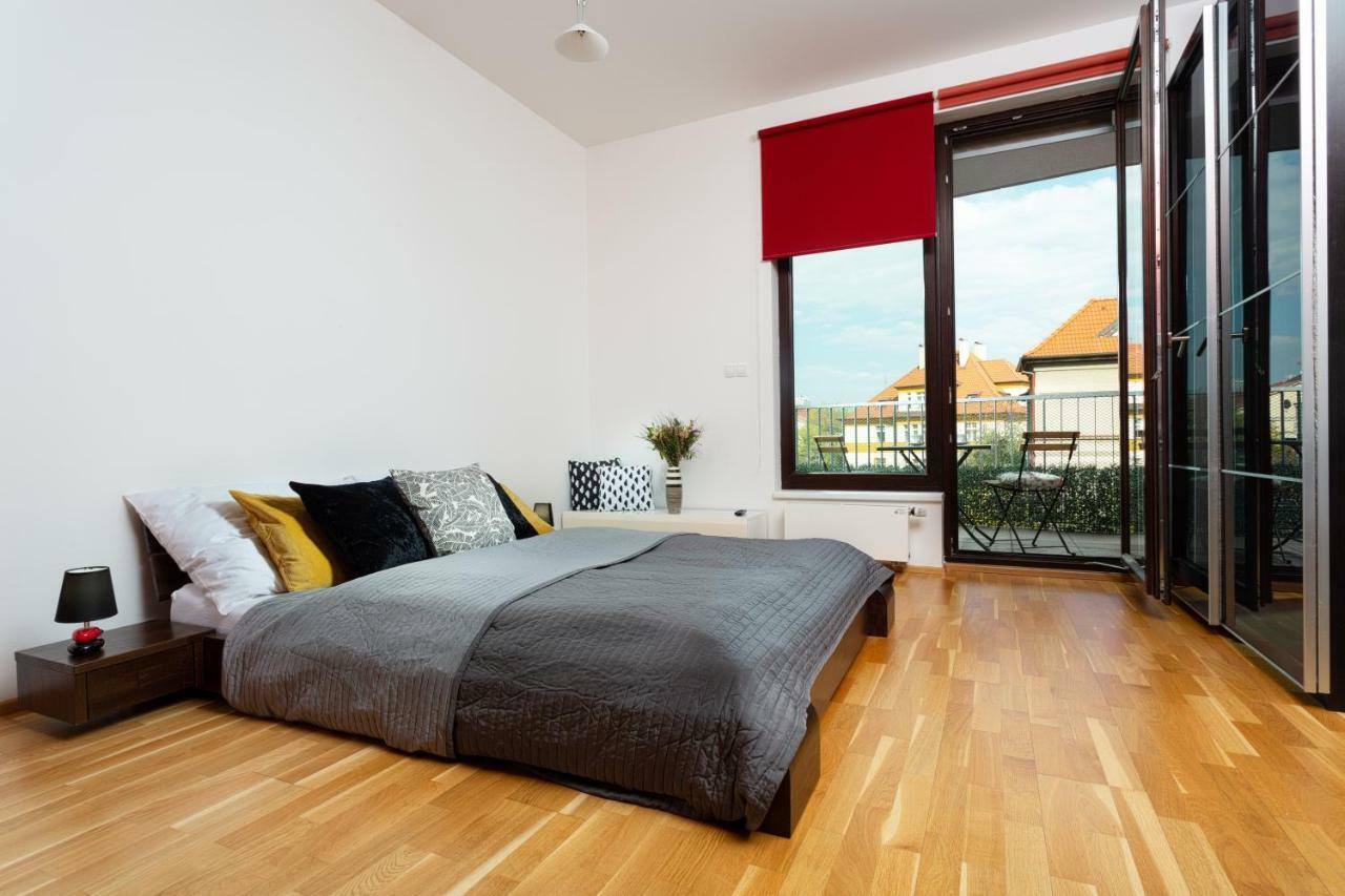 Apartment Days - Family 2bdr - Garage Parking - Balcony