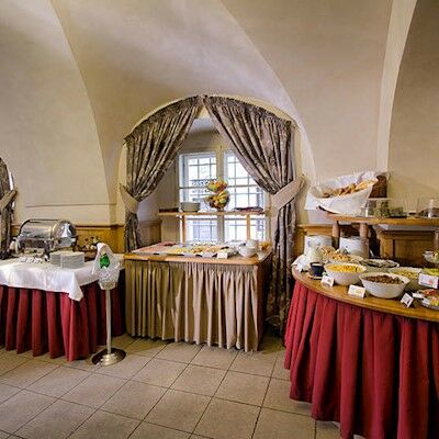 Golden Star Hotel 4*