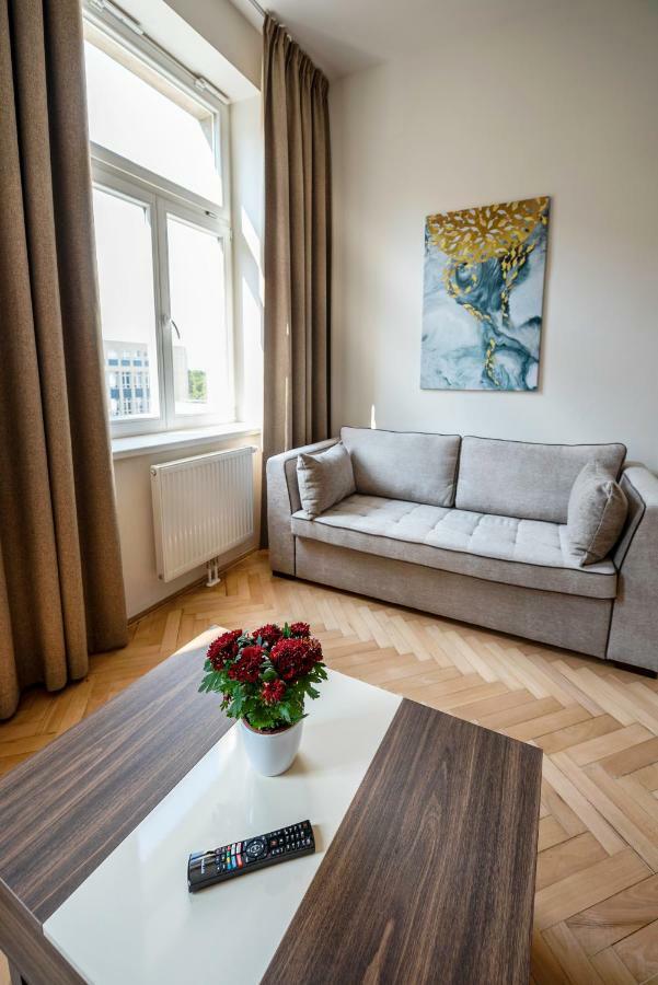 Letna Garden Apartment *