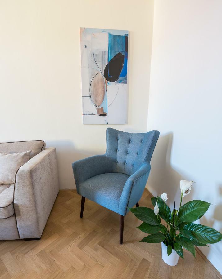 Letna Garden Apartment