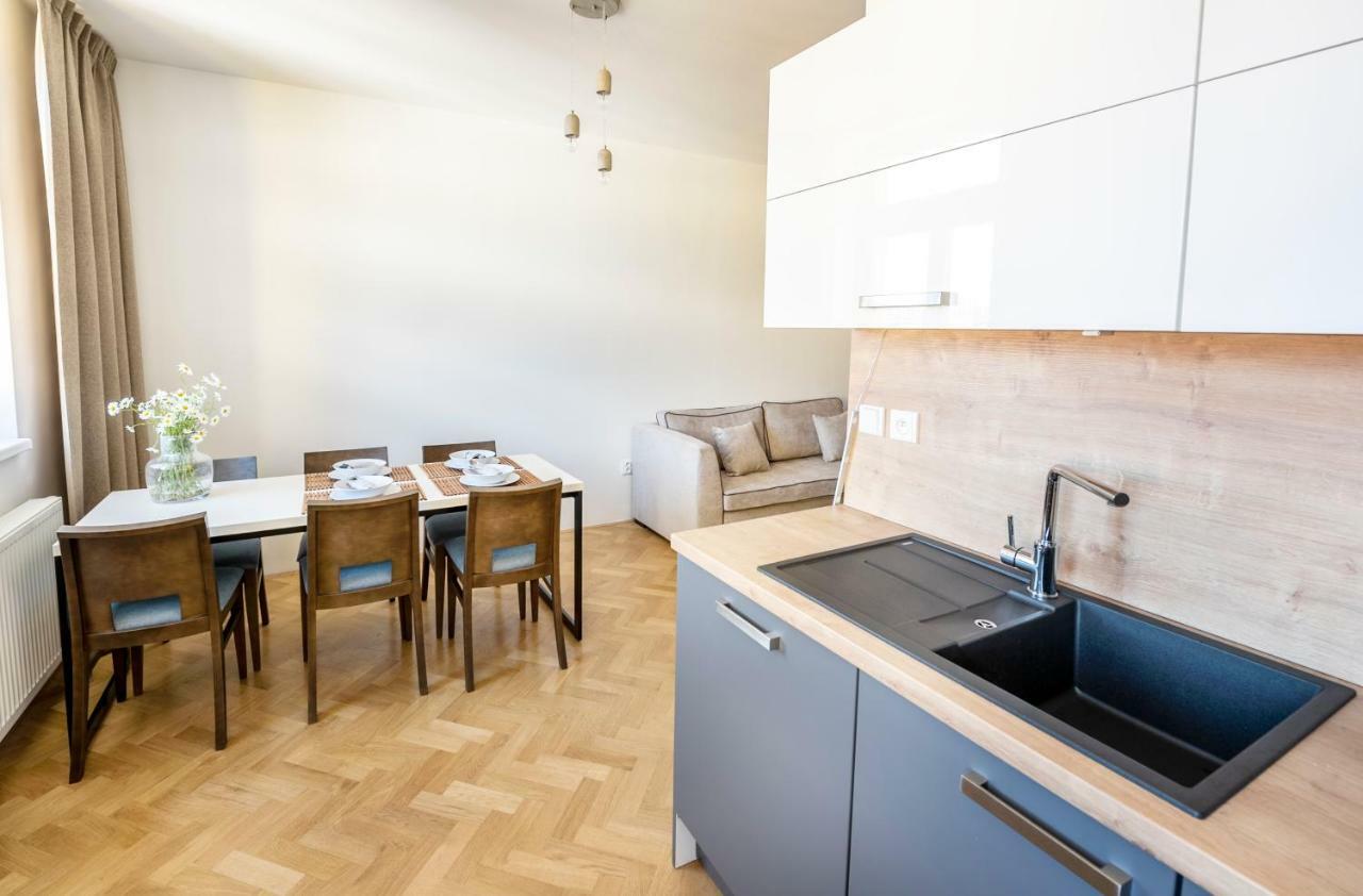 Letna Garden Apartment *