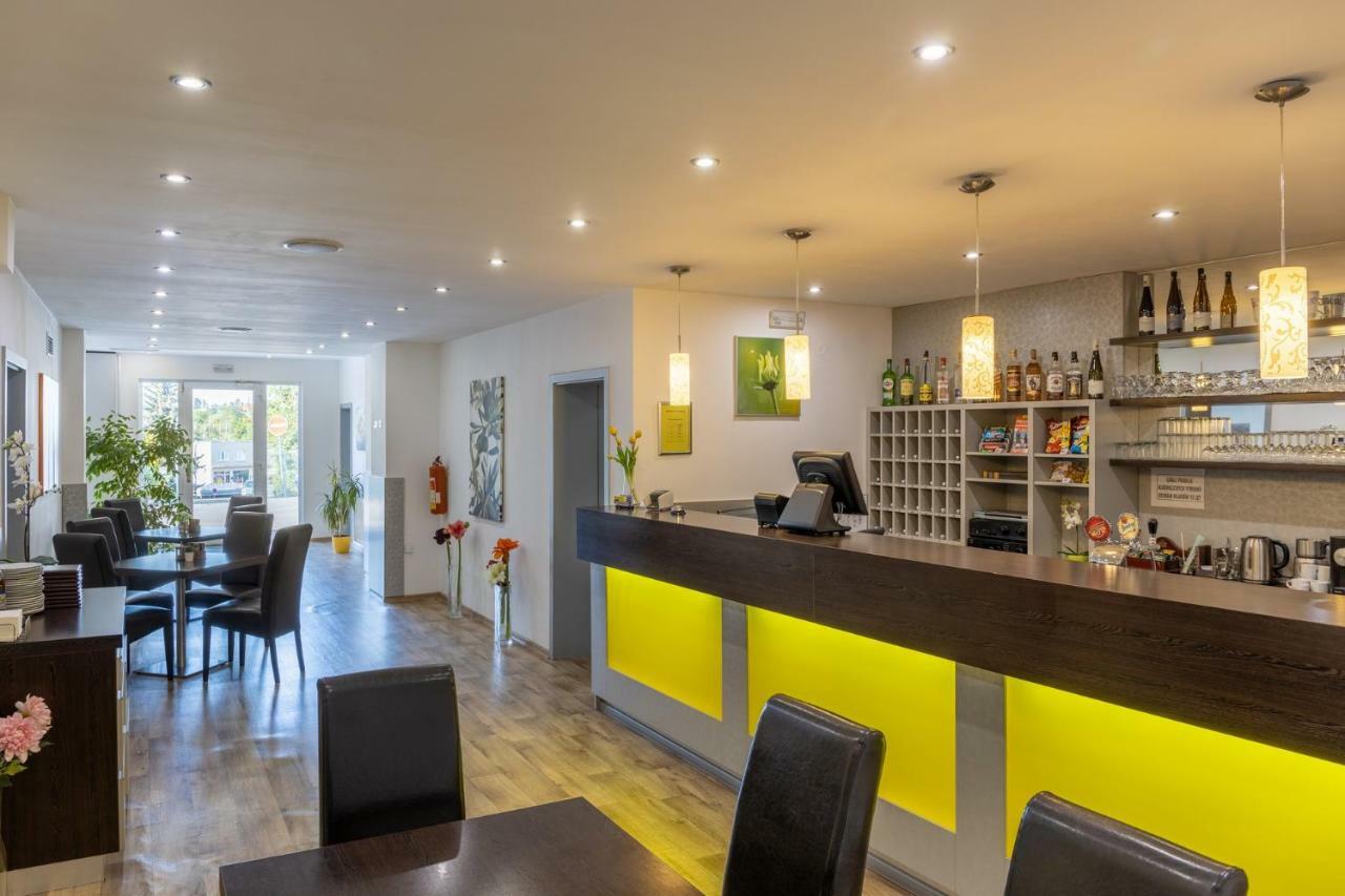 Hotel Kanarek Prague