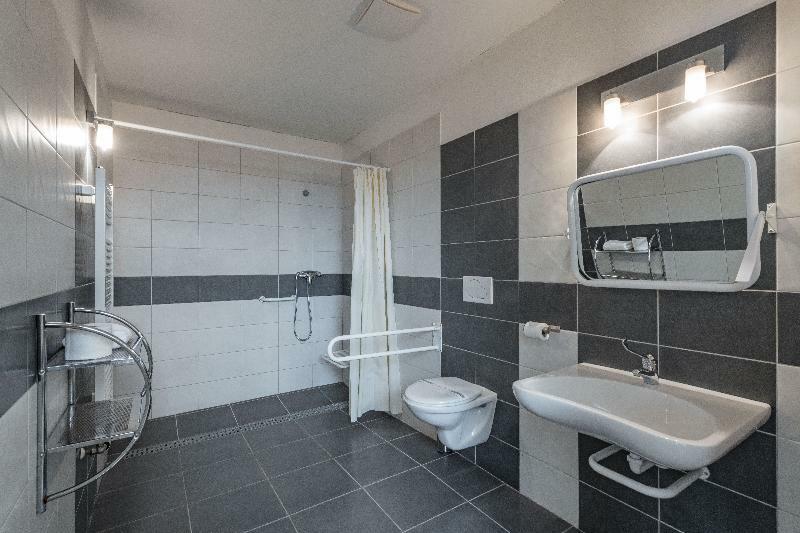 Ostruvek 3* Prague