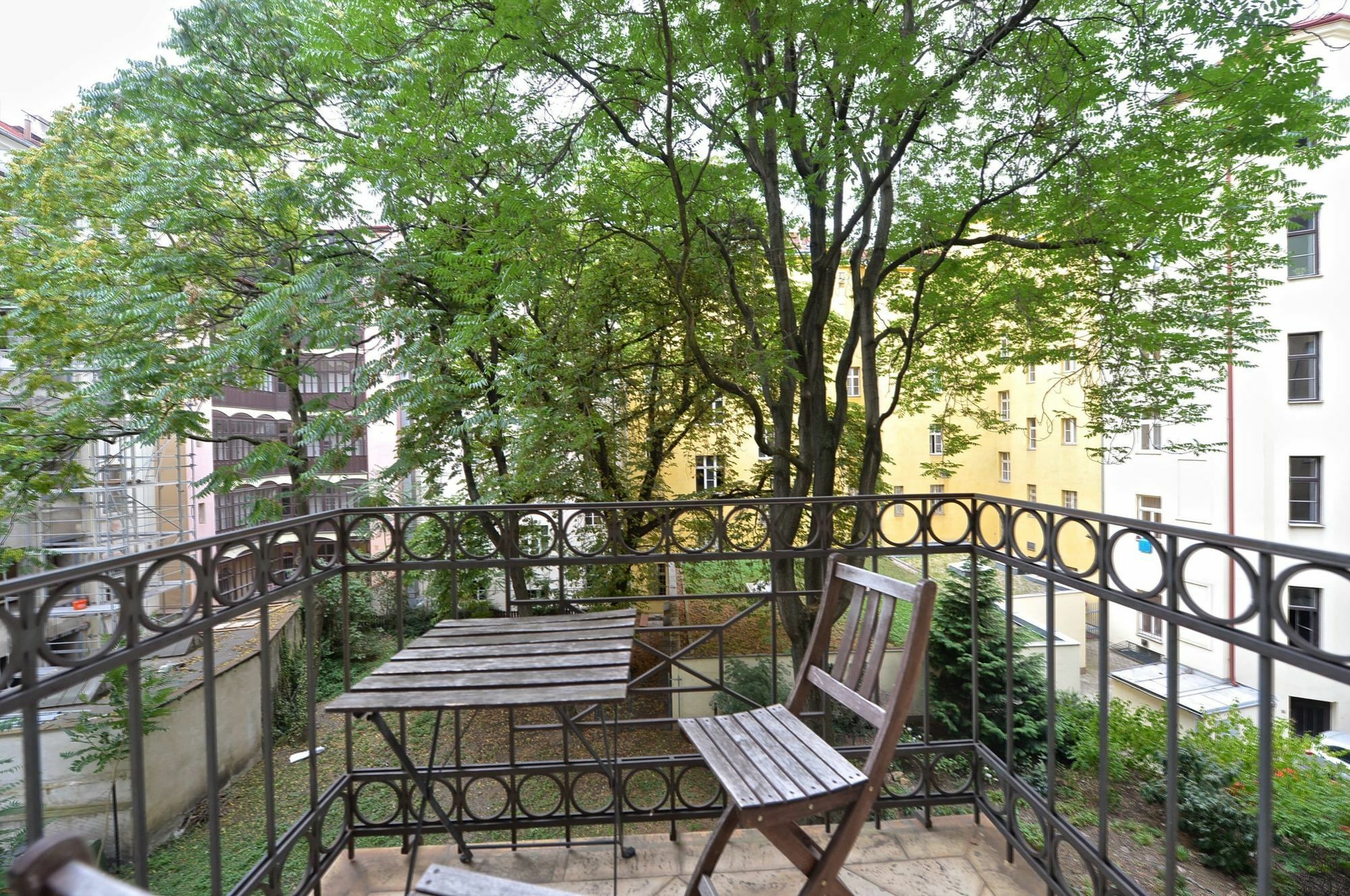 Legerova 33 Aparthotel Praga