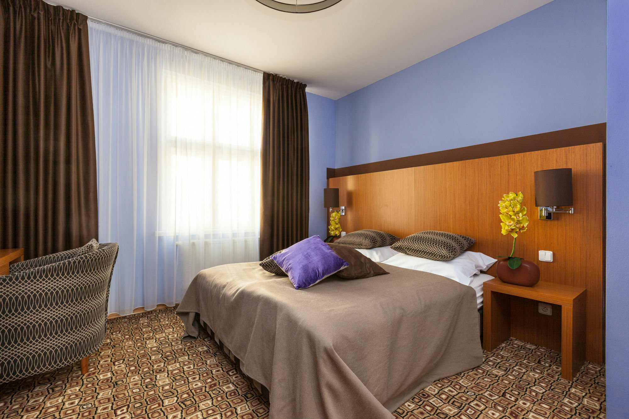 Emporio Apartment *
