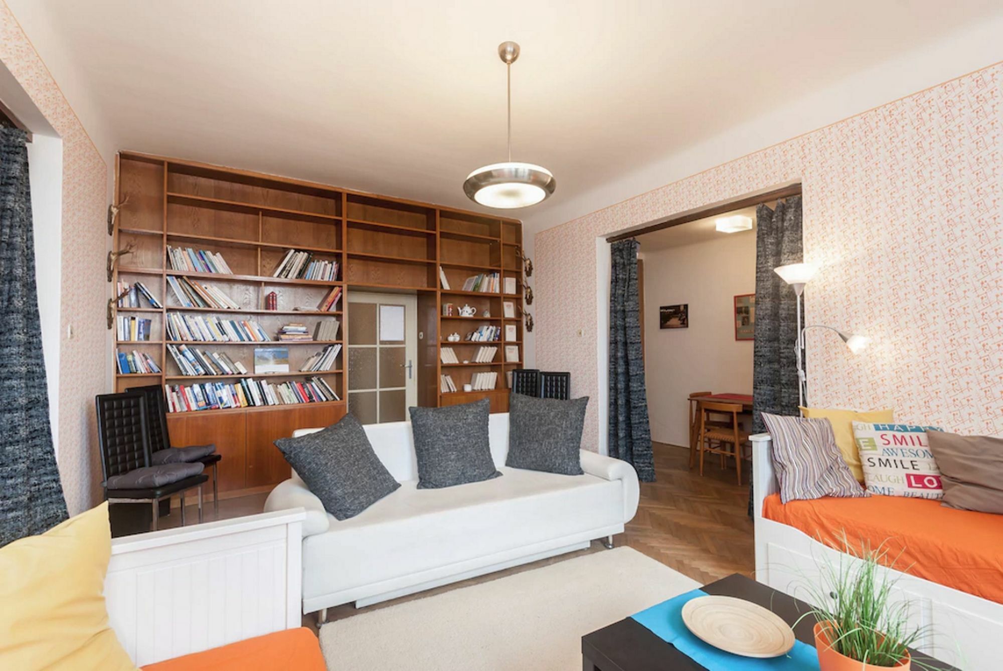 Velvet Revolution Apartment *