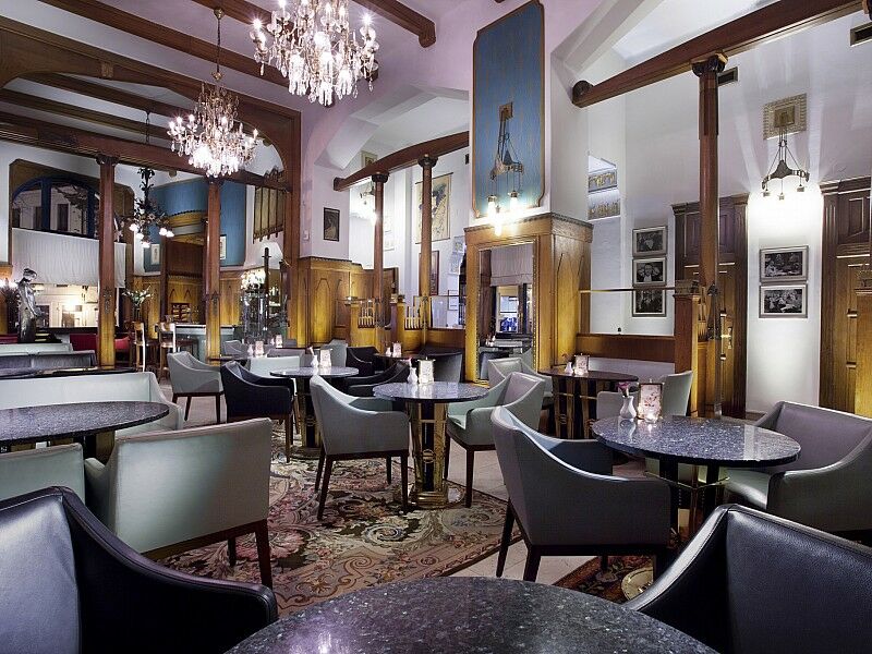 Paris Otel