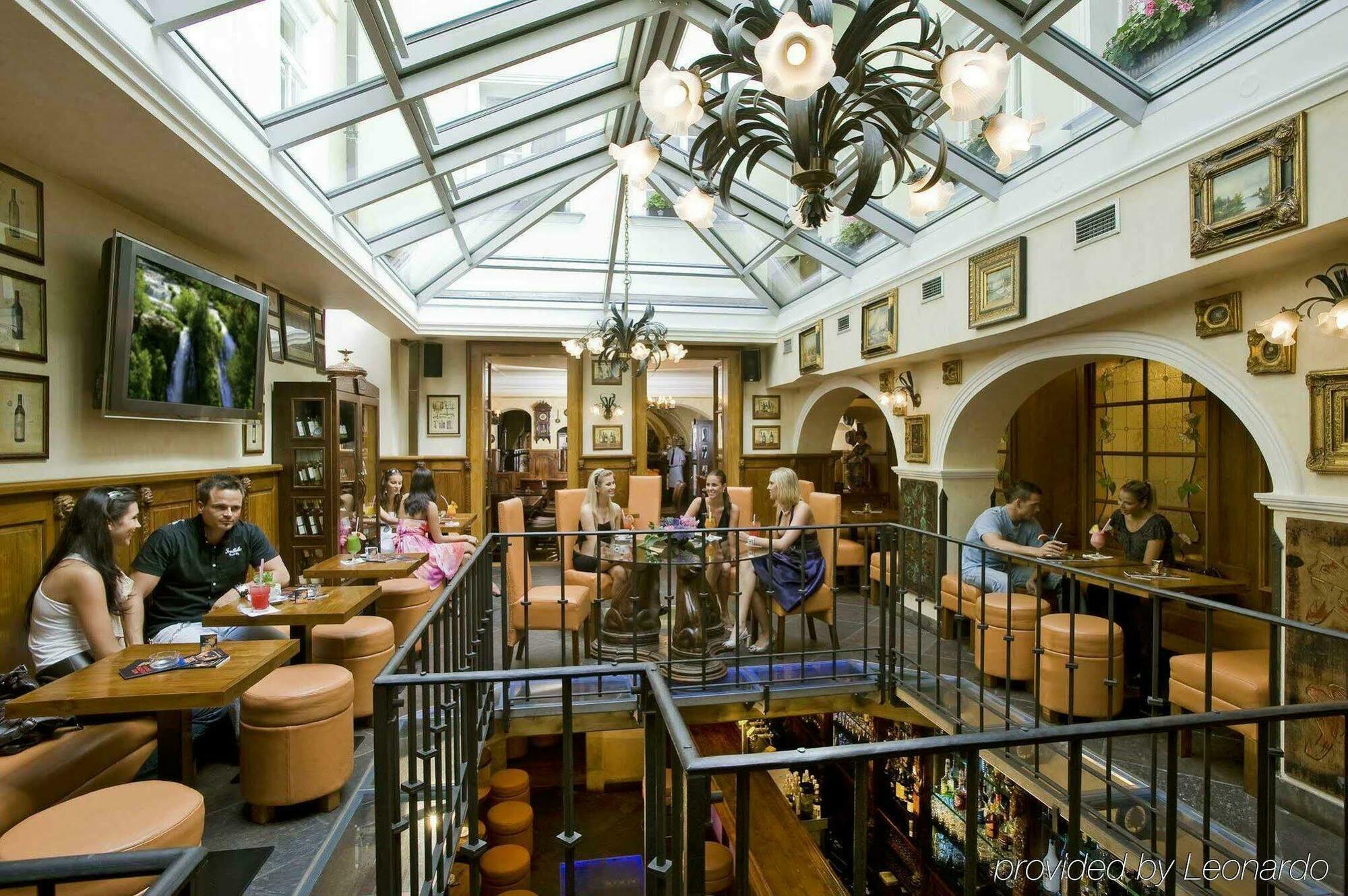 U Zlateho Stromu Hotel